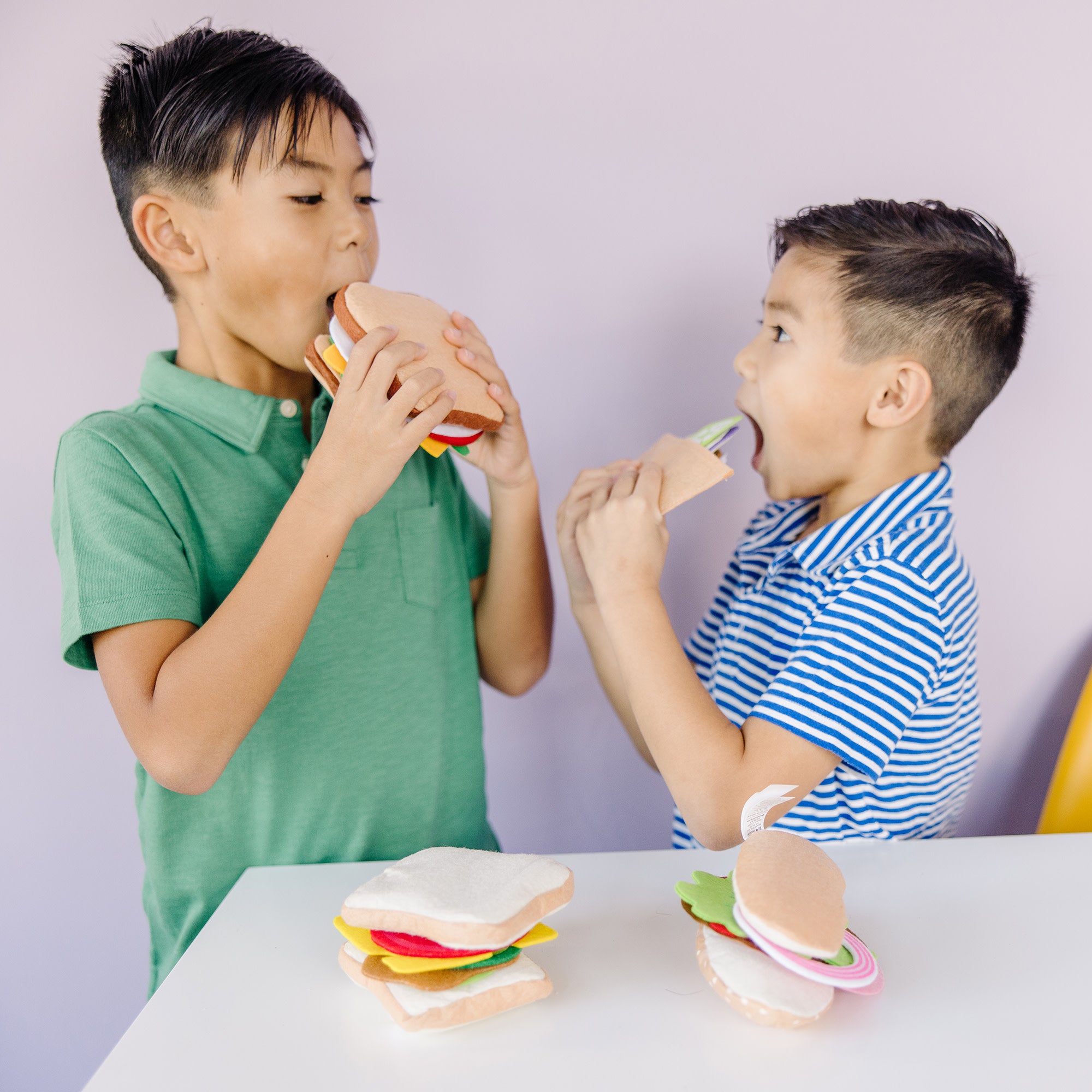 Melissa & Doug Felt Food Sandwich Play Set - Image 5
