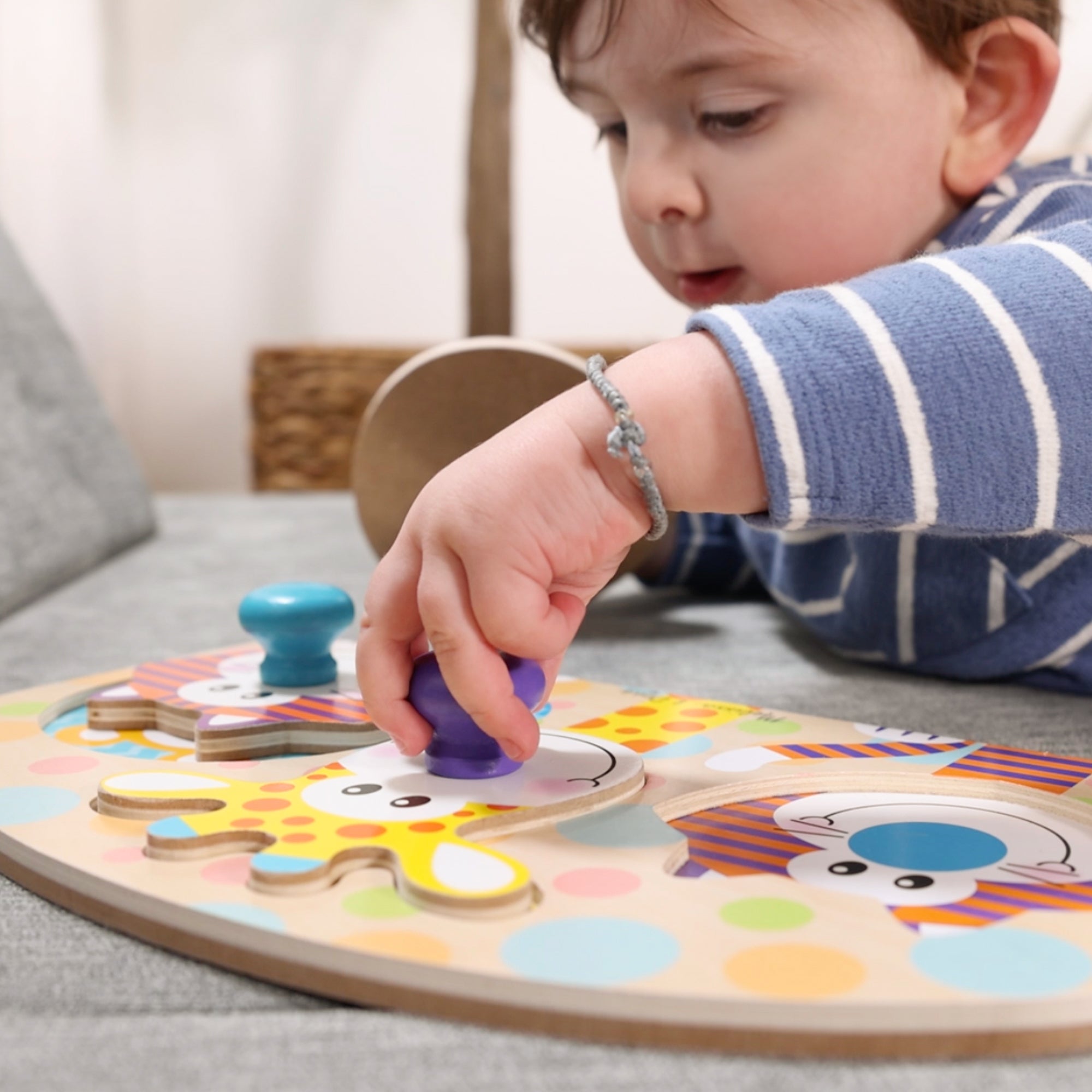 Melissa & Doug Safari Jumbo Peg Puzzle - 3 Pieces - Image 10